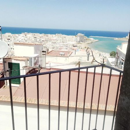 Torre La Mezzaluna Bed & Breakfast Весте Екстериор снимка